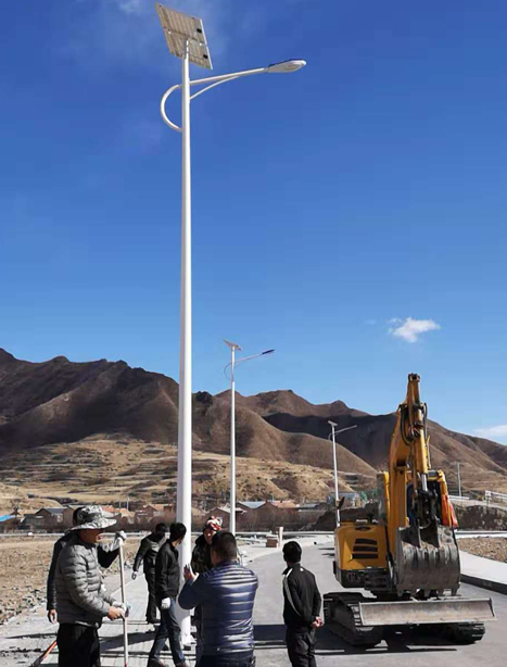 甘南碌曲10米堆龙德庆太阳能路灯项目