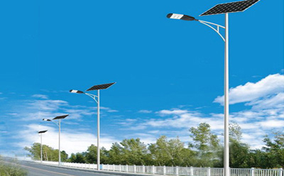 农村道路装堆龙德庆太阳能路灯选多大瓦数实测